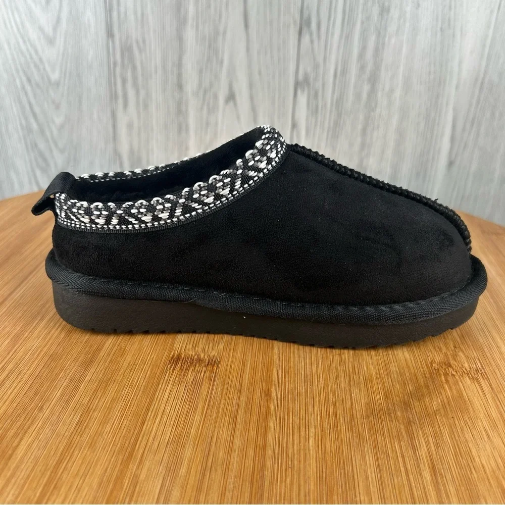 Children’s Black Suede Slip-On Shoes with Patterned Trim (SIMMON-IIM)